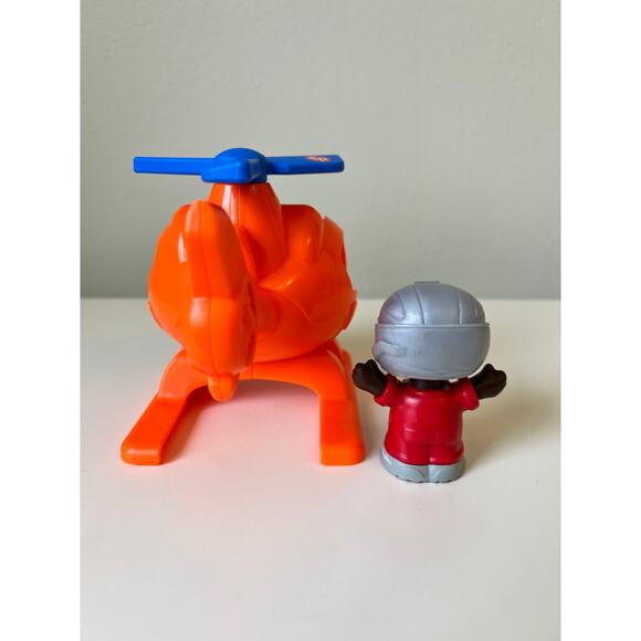 Fisher-Price Little People Helicopter Toy Vehicle & Figure Set 2023 - Picture 4 of 8